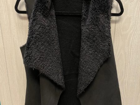 Vest Faux Fur & Sherpa By Romeo And Juliet In Black, Size: M Online Hot Sale