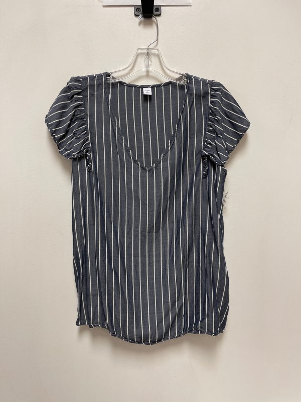 Top Short Sleeve By Old Navy In Striped Pattern, Size: M Online Hot Sale