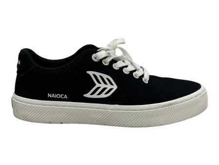 Shoes Sneakers By Cariuma In Black & White, Size:10 Hot on Sale