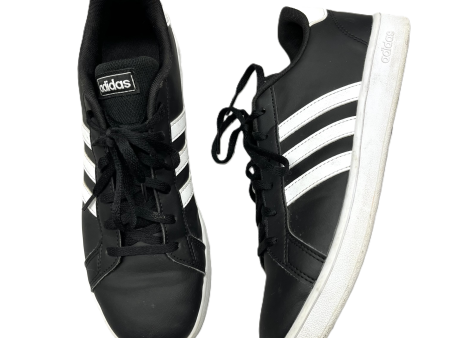 Shoes Sneakers By Adidas In Black & White, Size: 7 For Discount