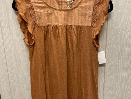 Top Short Sleeve By Hem & Thread In Brown, Size: S For Sale